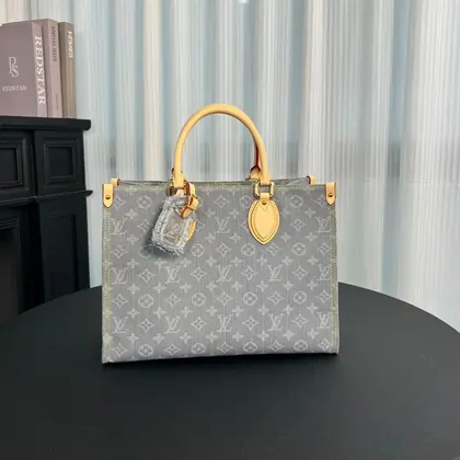 LV M13189 OnTheGo MM — Louis Vuitton Handbags sample