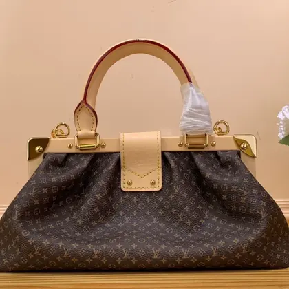 Louis Vuitton LV Clucth Tisitt Like Auth Lock Handbags 28x14cm — Louis Vuitton Handbags sample