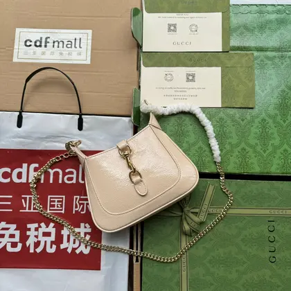 Jackie Notte Mini Bag 19 in Beige Cracked Lacquer — Gucci Handbags sample
