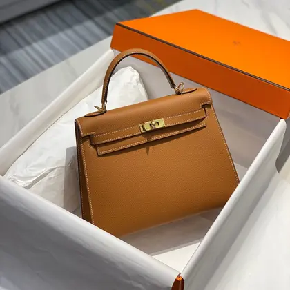 HN 25cm in Gold Epsom Gold Hardware — Hermès Handbags sample