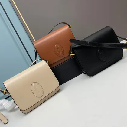 Saint Laurent Le 61 Saddle Shoulder Bag in Calfskin — Saint Laurent Handbags sample