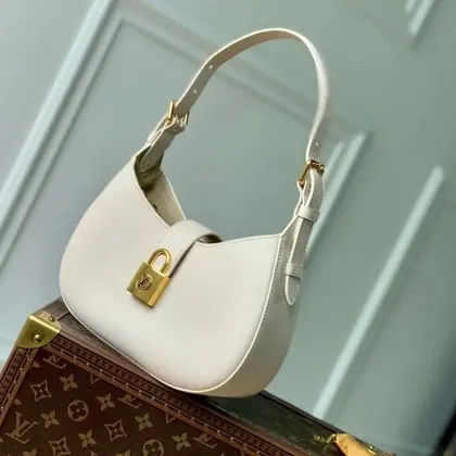 Louis Vuitton LV Lowkey Lock Pattern Woman’s Handbags 26x18x7cm — Louis Vuitton Handbags sample