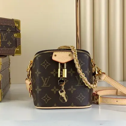 Louis Vuitton Lv Just In Case Monogram Pattern Handbags 14x13x11cm — Louis Vuitton Handbags sample