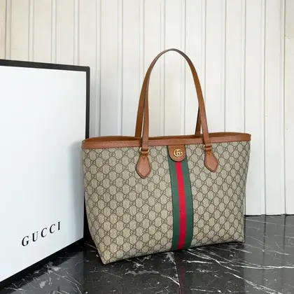 Gucci Ophidia GG Medium tote — Gucci Handbags sample