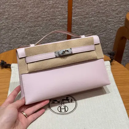 HN Pochette 22 in Light Pink Silver Hardware — Hermès Handbags sample