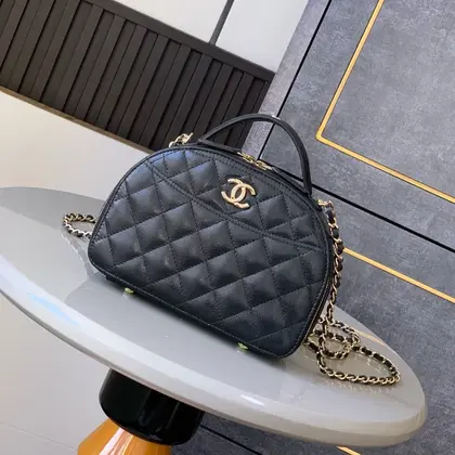 Chanel Matelasse Black Shoulder Bag Leather — Chanel Handbags sample