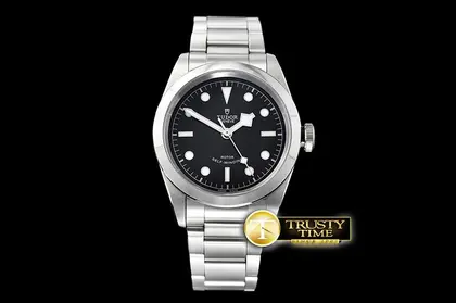 TUD063B – Heritage Black Bay — Tudor Watches sample